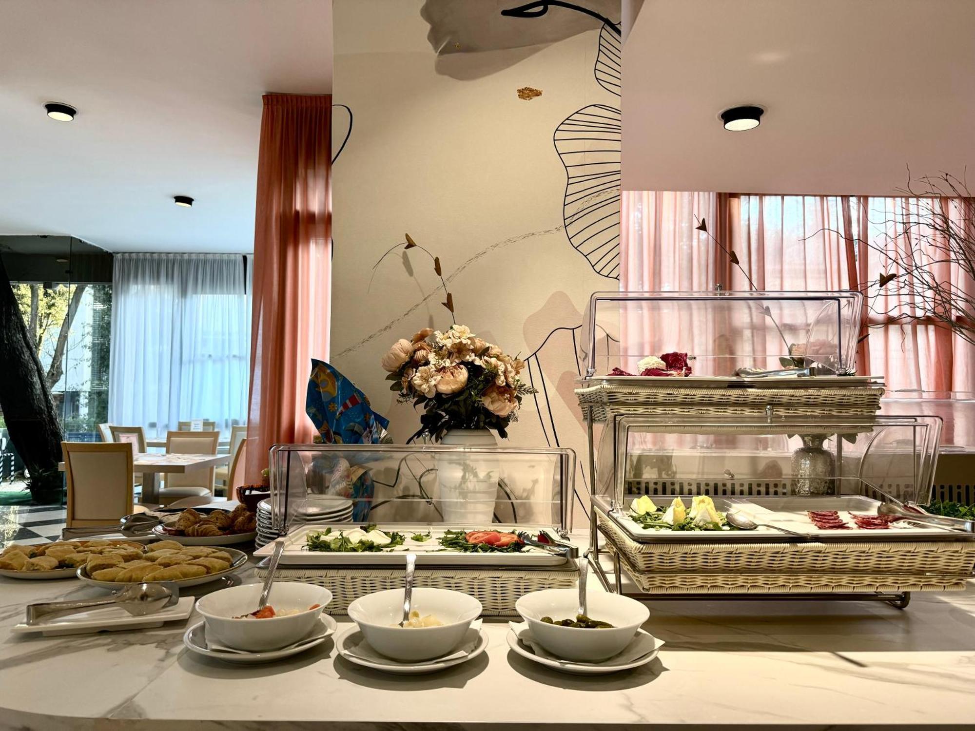 Augustus Hotel リッチョーネ エクステリア 写真