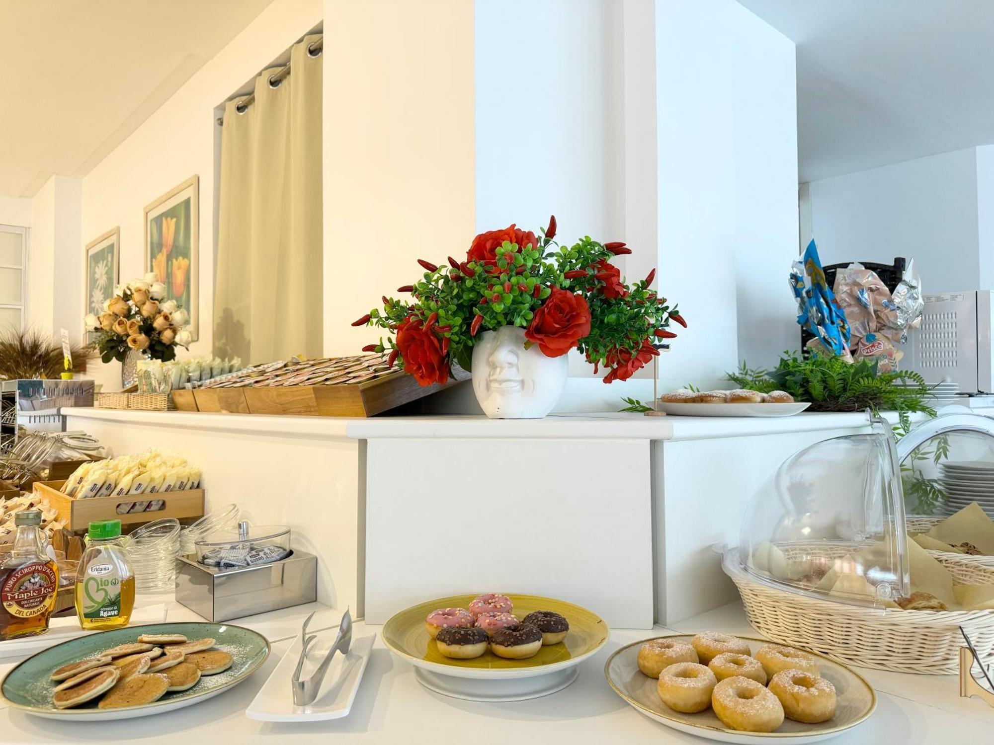 Augustus Hotel リッチョーネ エクステリア 写真