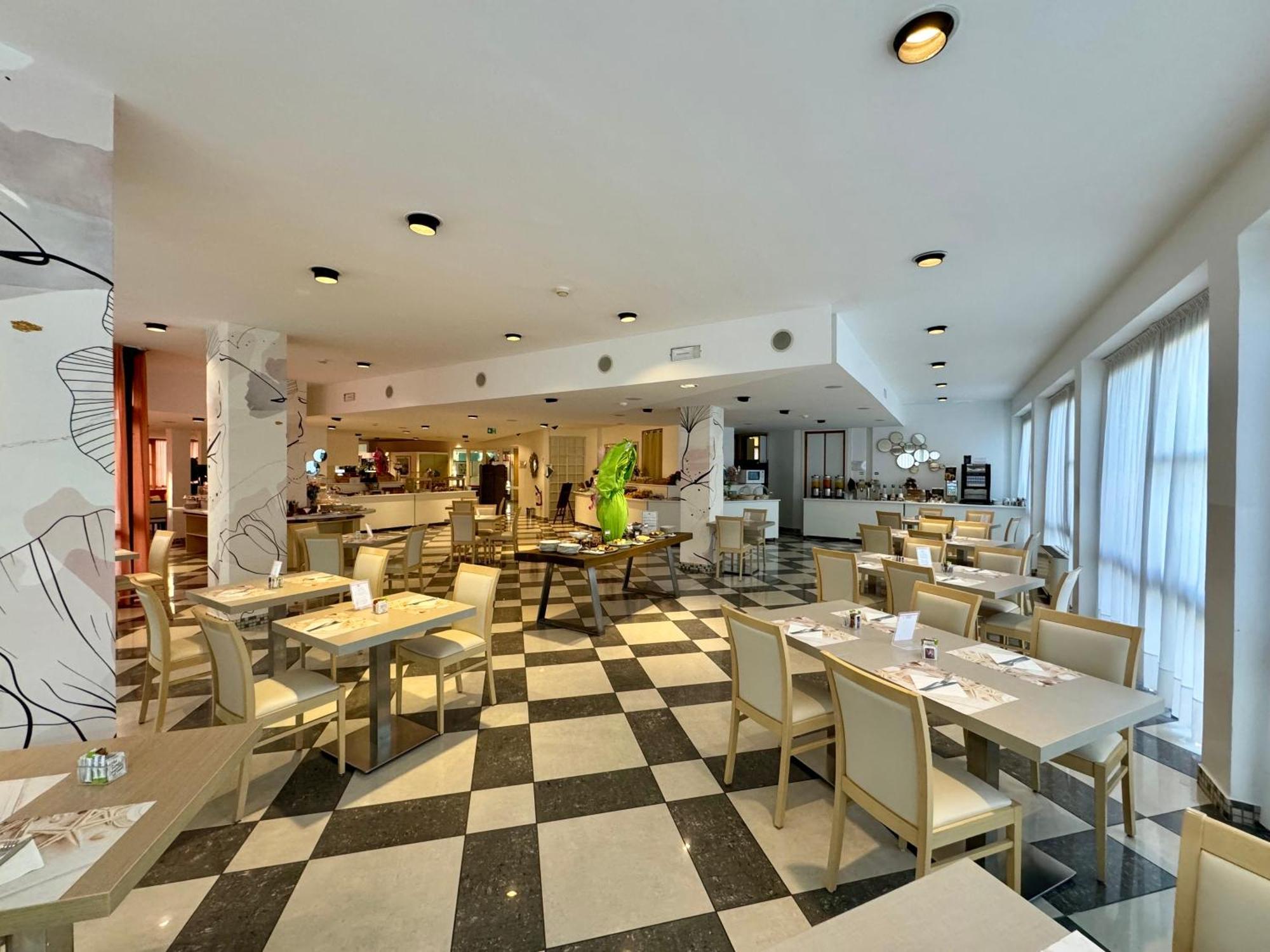 Augustus Hotel リッチョーネ エクステリア 写真