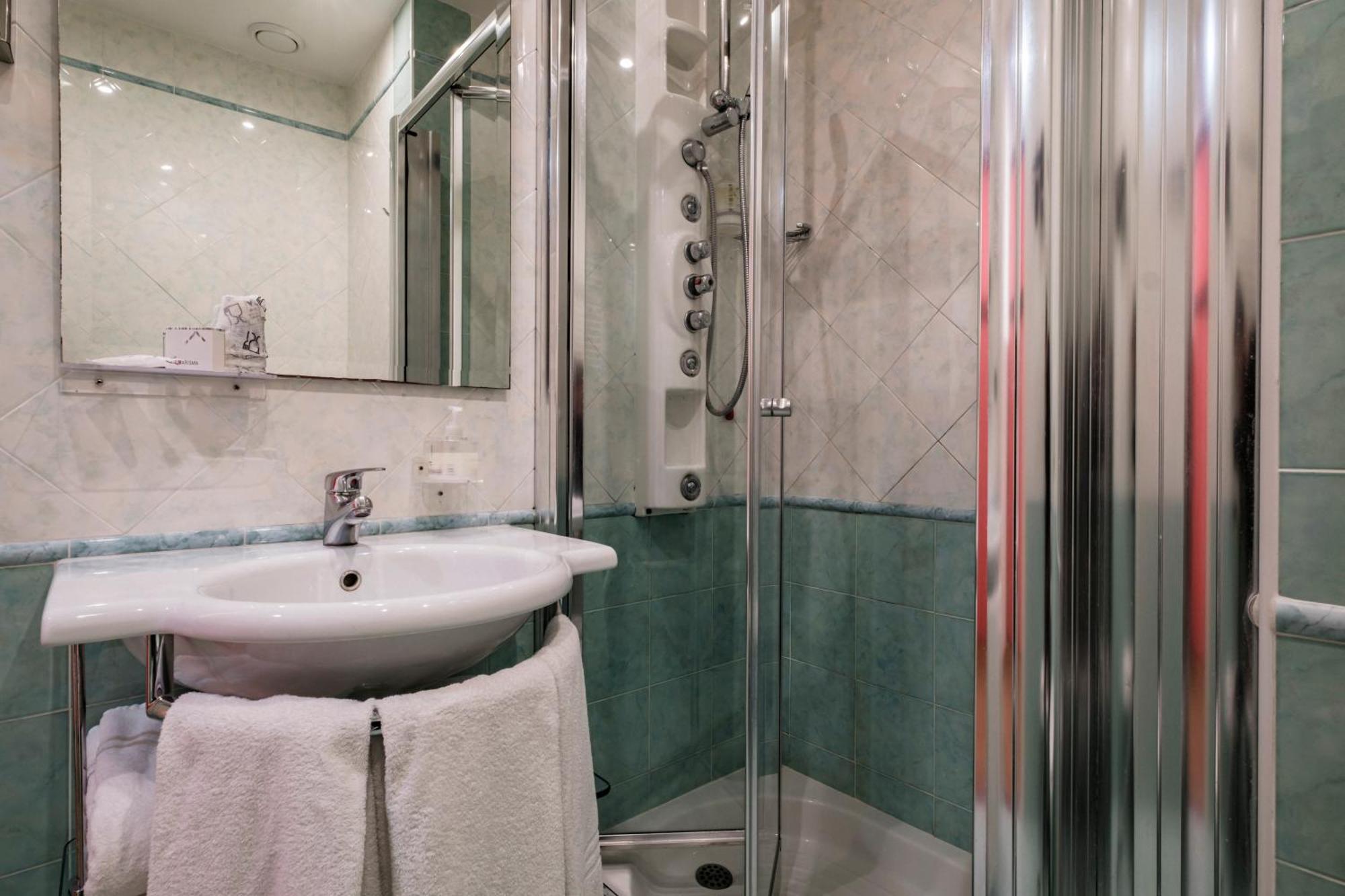 Augustus Hotel リッチョーネ エクステリア 写真