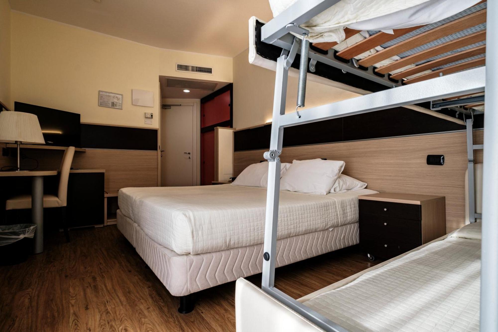 Augustus Hotel リッチョーネ エクステリア 写真