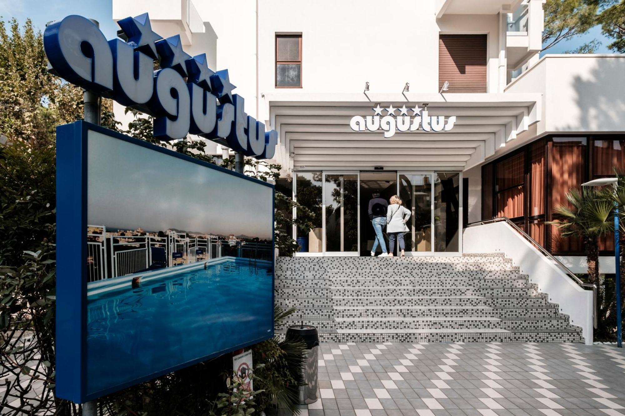 Augustus Hotel リッチョーネ エクステリア 写真