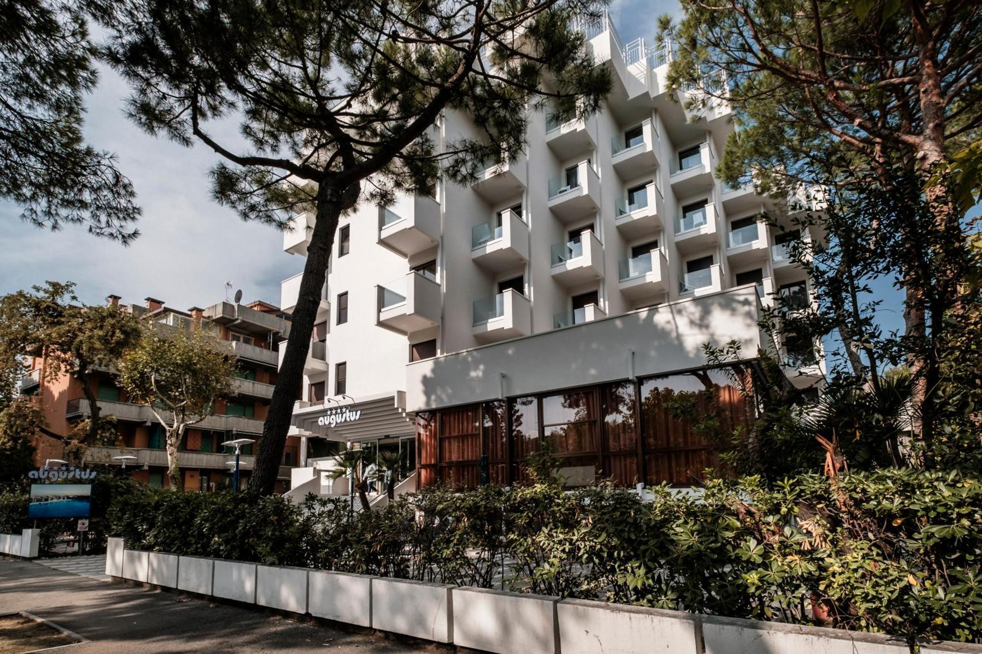 Augustus Hotel リッチョーネ エクステリア 写真